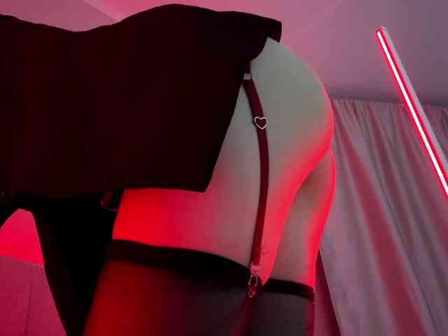 leilaelli webcam
