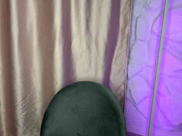 leilaelli webcam