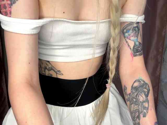 leilaelli webcam