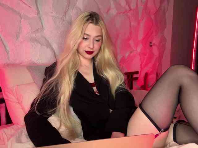 leilaelli webcam