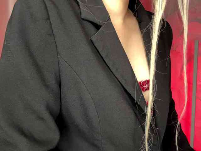 leilaelli webcam
