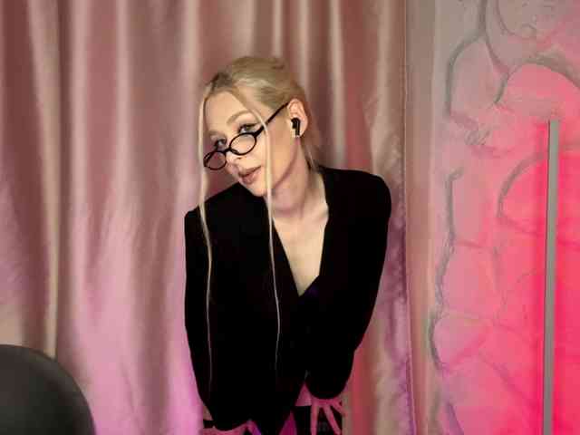 leilaelli webcam
