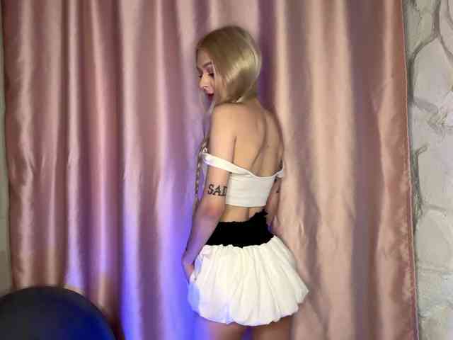 leilaelli webcam
