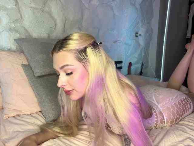 leilaelli webcam