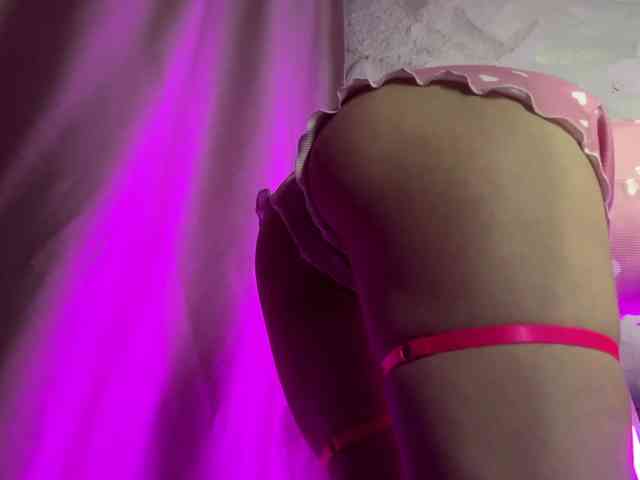 leilaelli webcam