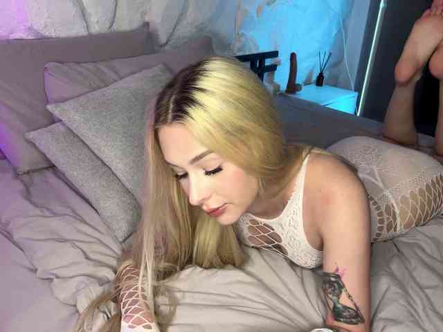 leilaelli webcam