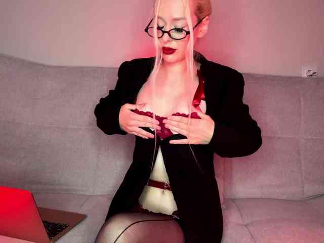 leilaelli webcam