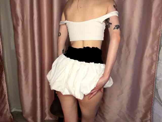 leilaelli webcam
