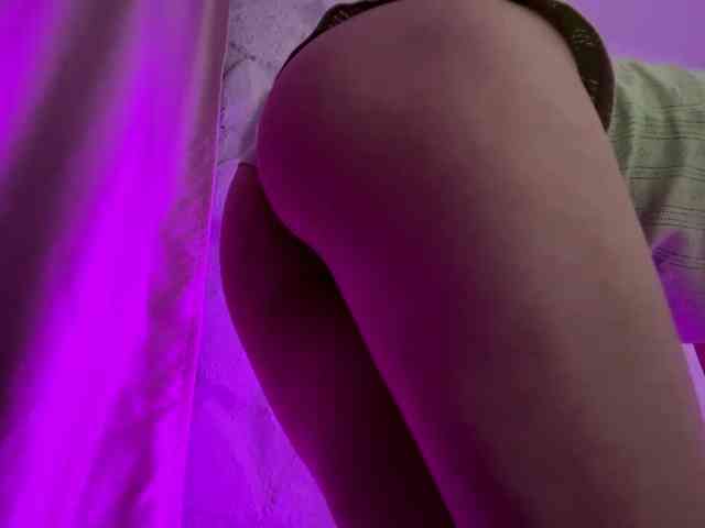 leilaelli webcam