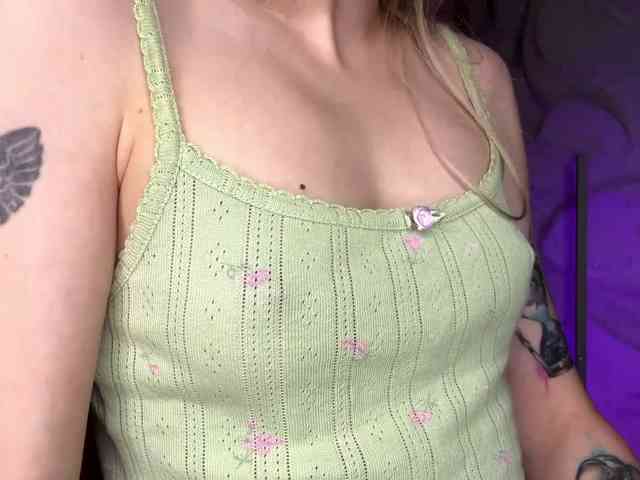 leilaelli webcam