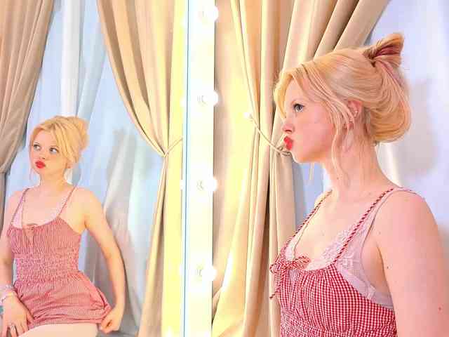 Model: lolabunny2008