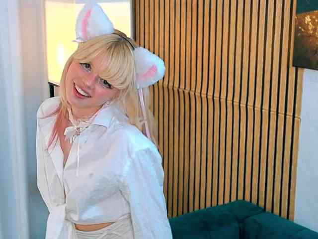 Model: lolabunny2008