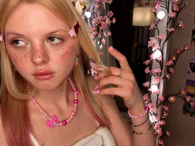 Model: lolabunny2008