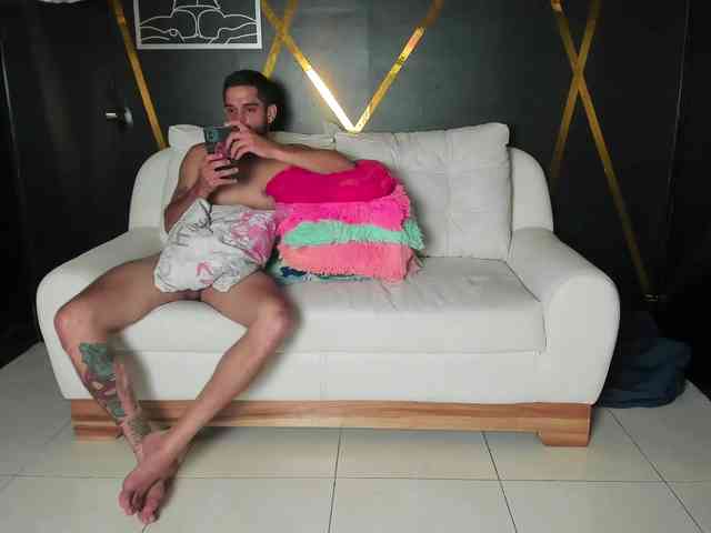 Model: awesomeparty19