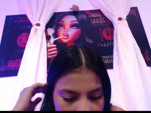 melanie-gates live cam on BongaCams