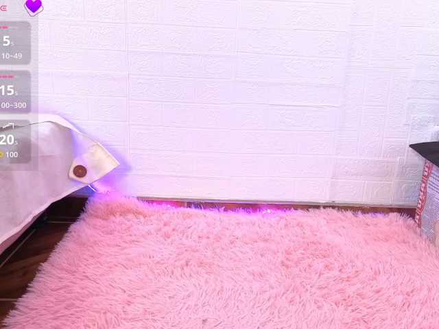 melanie-gates live cam on BongaCams