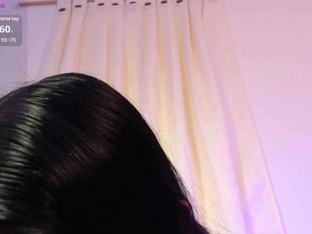 melanie-gates live cam on BongaCams