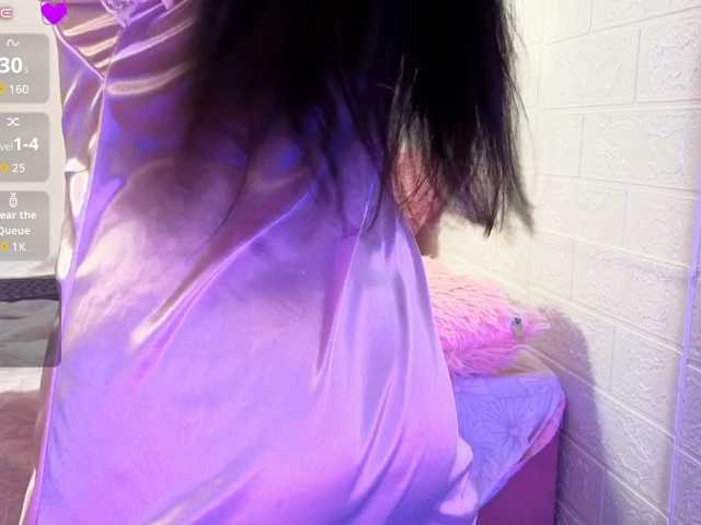 melanie-gates live cam on BongaCams