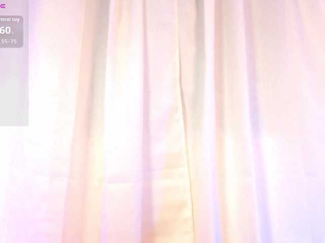 melanie-gates live cam on BongaCams