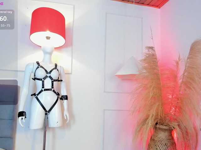 melanie-gates live cam on BongaCams