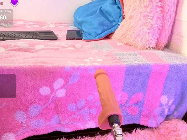 melanie-gates live cam on BongaCams