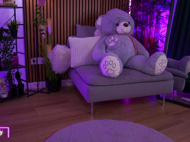 AlyseBaby live cam on BongaCams