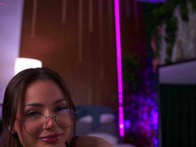 AlyseBaby live cam on BongaCams