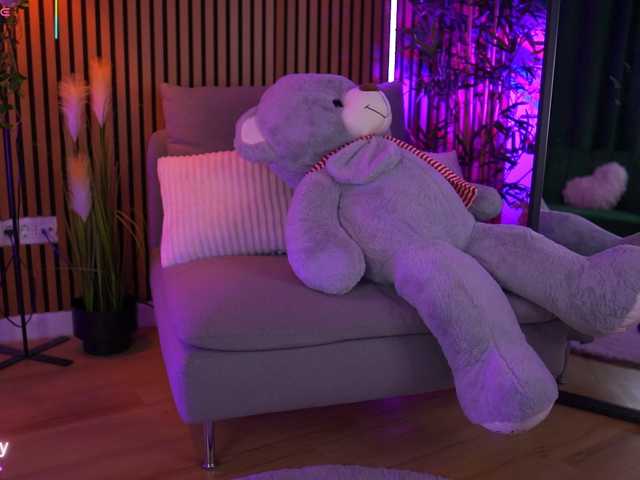 AlyseBaby live cam on BongaCams