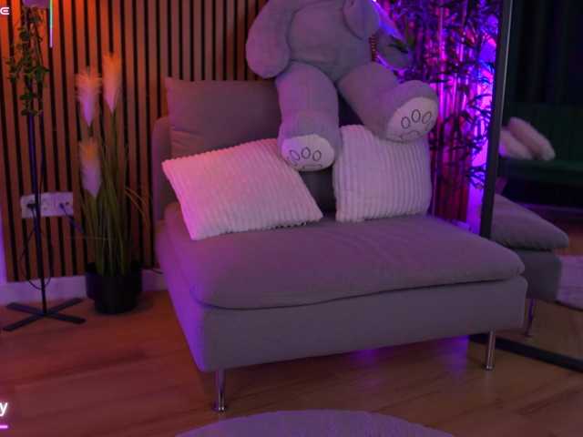 AlyseBaby live cam on BongaCams