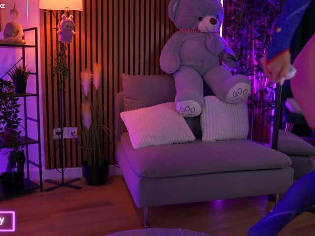AlyseBaby live cam on BongaCams
