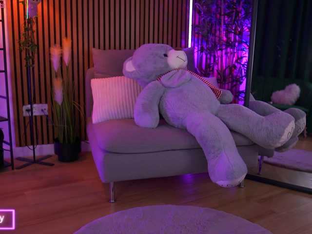 AlyseBaby live cam on BongaCams