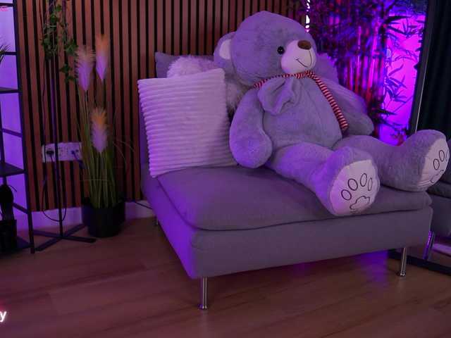 AlyseBaby live cam on BongaCams