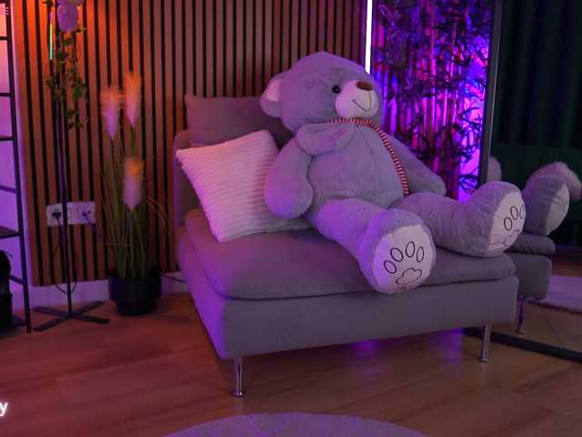 AlyseBaby live cam on BongaCams