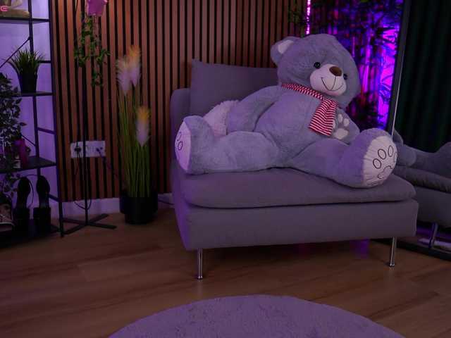 AlyseBaby live cam on BongaCams