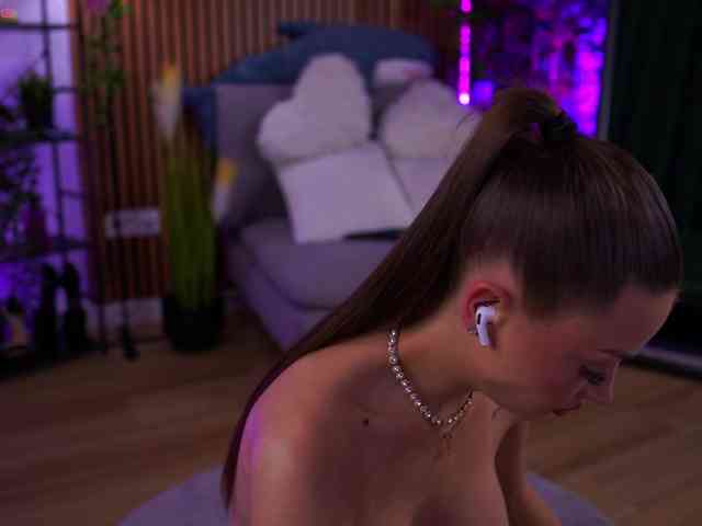 AlyseBaby Sex Cam Show