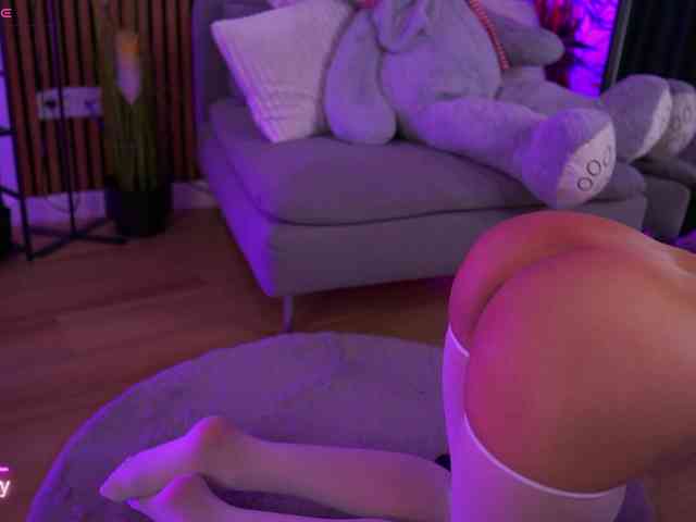 Model: AlyseBaby