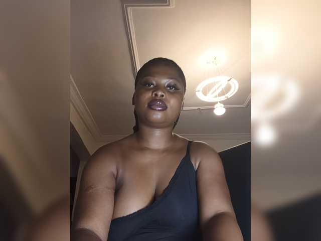 sexyslimebony live cam on BongaCams