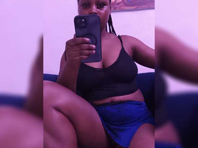 sexyslimebony live cam on BongaCams