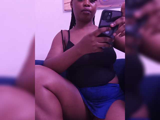 sexyslimebony live cam on BongaCams