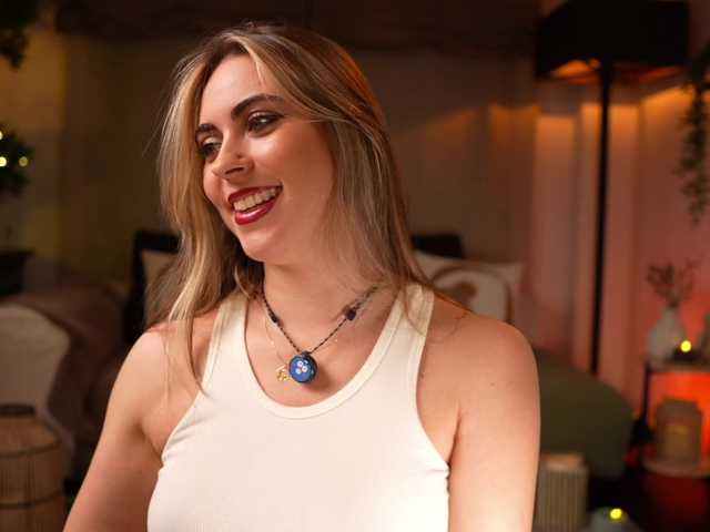 SofiaWaveess live cam on BongaCams