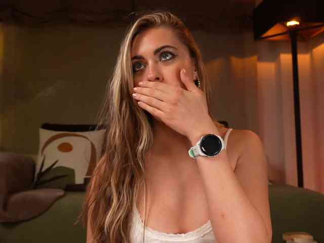 SofiaWaveess webcam