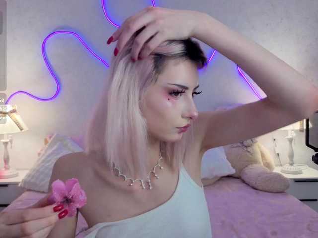 kittysocutie live cam on BongaCams