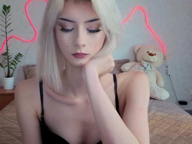 kittysocutie live cam on BongaCams