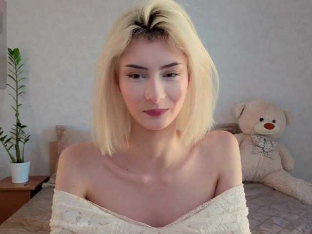 kittysocutie live cam on BongaCams