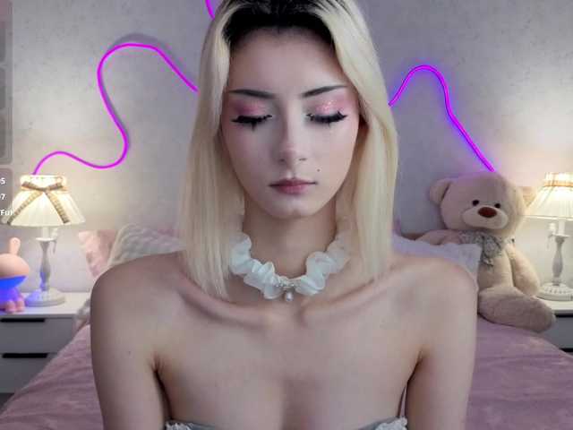 kittysocutie live cam on BongaCams