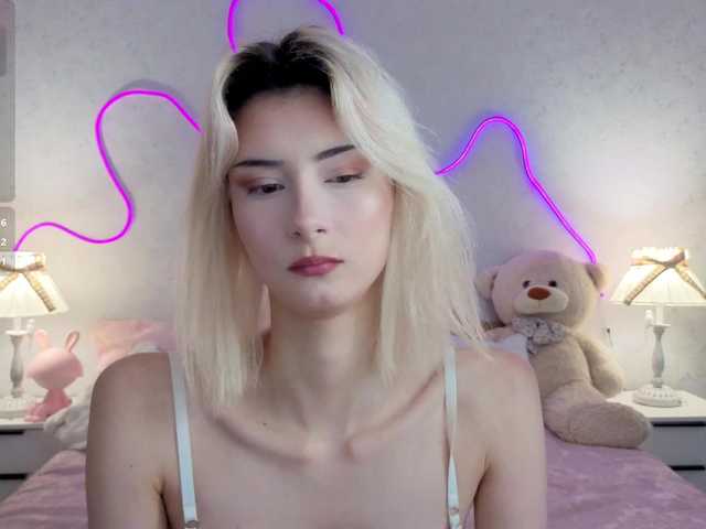 kittysocutie live cam on BongaCams
