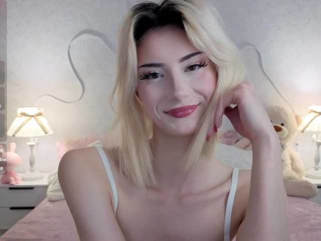 kittysocutie live cam on BongaCams