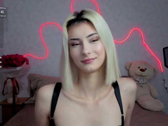 kittysocutie live cam on BongaCams