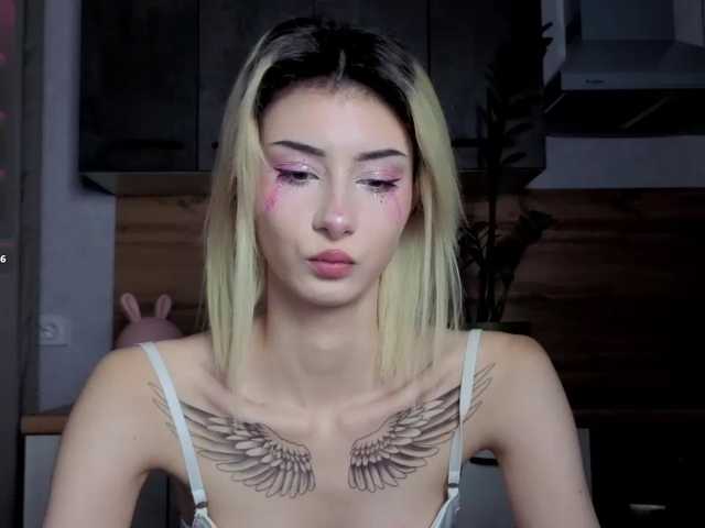 kittysocutie live cam on BongaCams