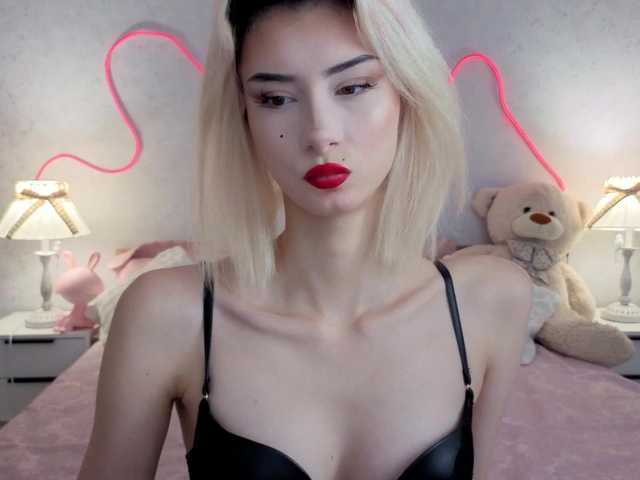 kittysocutie live cam on BongaCams